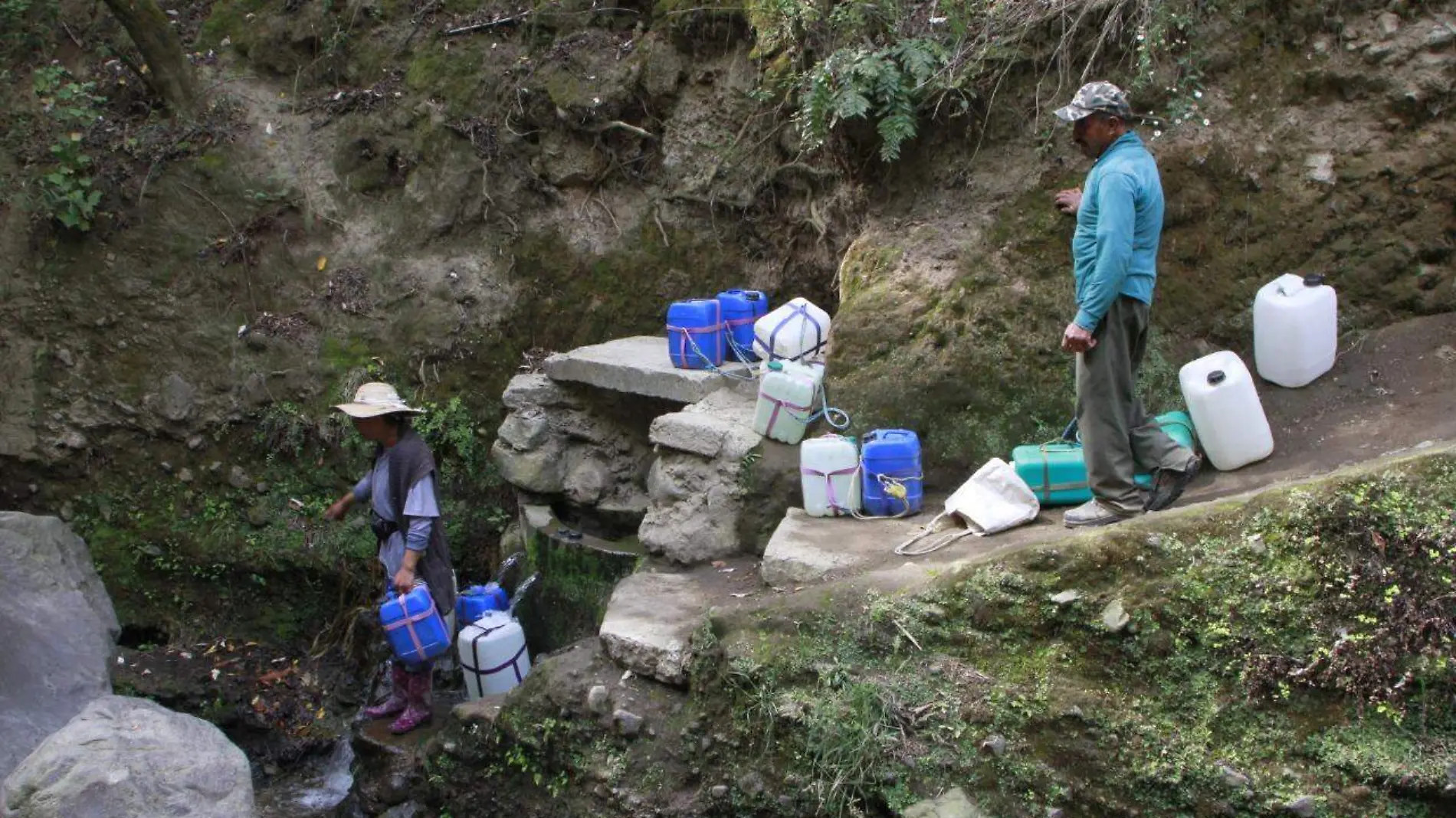 Manantiales del Popocatépetl e Iztaccíhuatl en Calpan 02